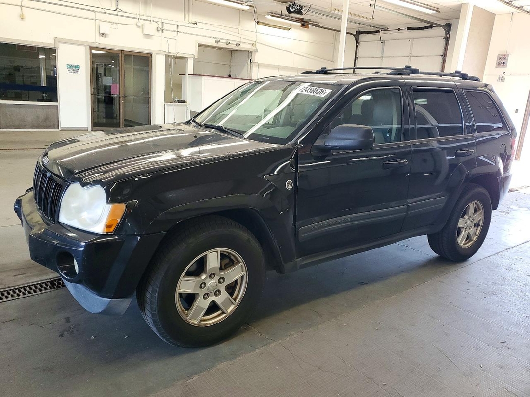 منظر 2006 JEEP GRAND CHEROKEE LAREDO، زاوية 1