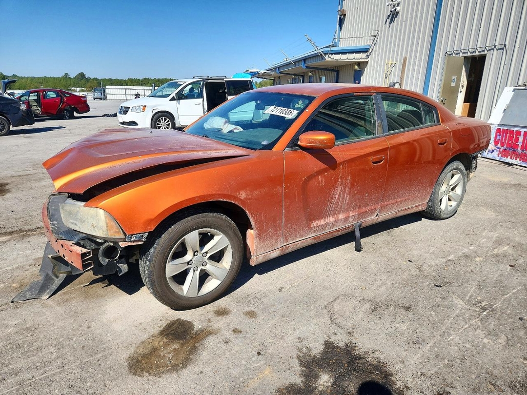 Вид 2011 DODGE CHARGER, угол 1