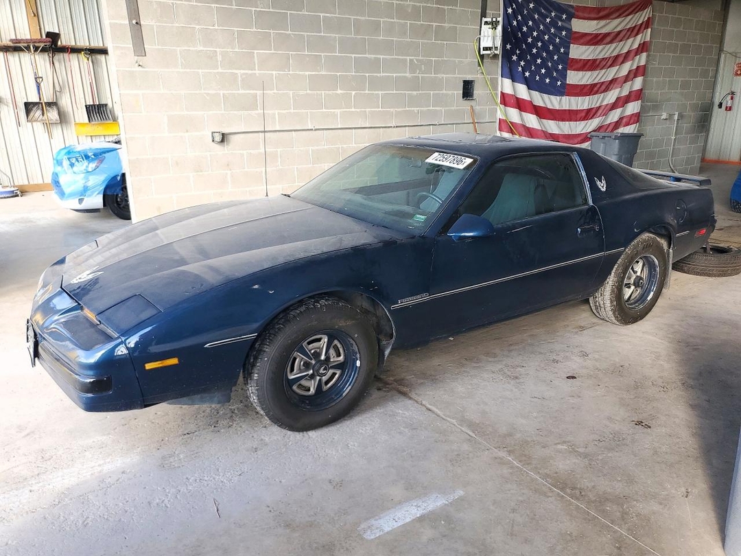 Vista de 1986 PONTIAC FIREBIRD, ángulo 1