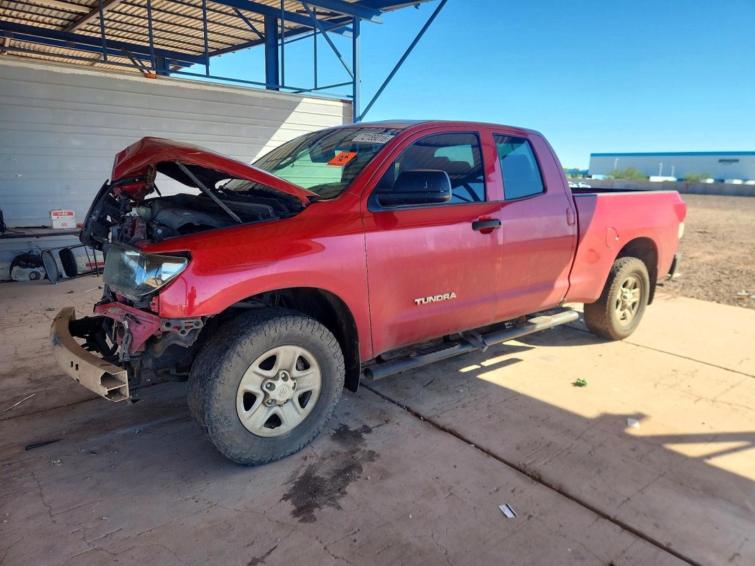 Вид 2013 TOYOTA TUNDRA DOUBLE CAB SR5, угол 1