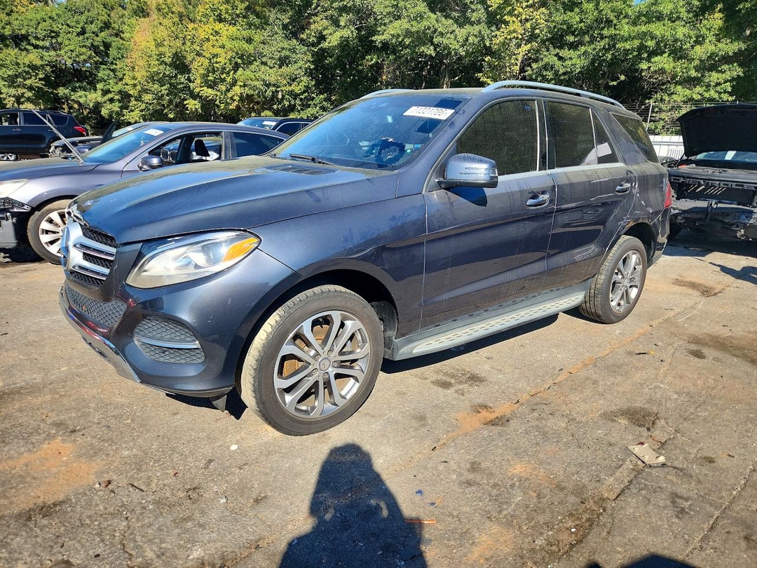 Vue de 2016 MERCEDES-BENZ GLE 350 4MATIC, angle 1