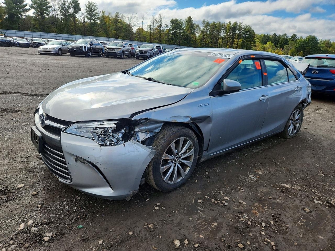Вид 2015 TOYOTA CAMRY HYBRID XLE, угол 1