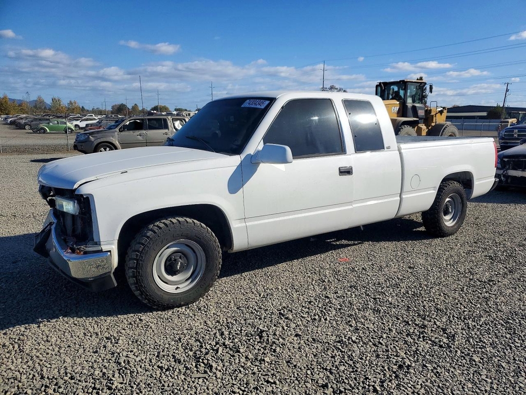 منظر 1998 CHEVROLET GMT-400 C1500، زاوية 1