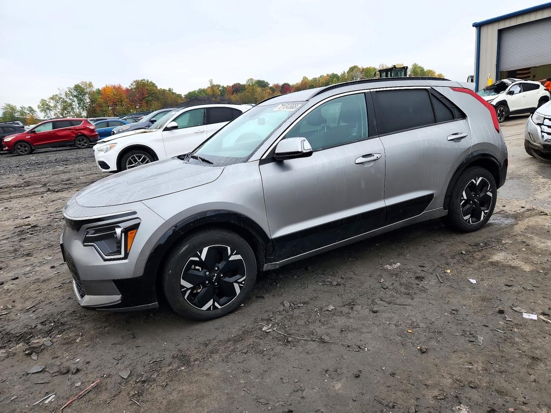 Вид 2025 KIA NIRO WIND, угол 1