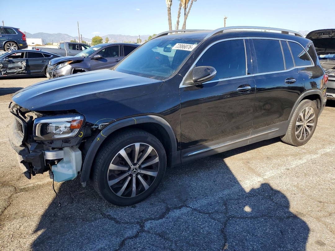Vue de 2022 MERCEDES-BENZ GLB 250, angle 1