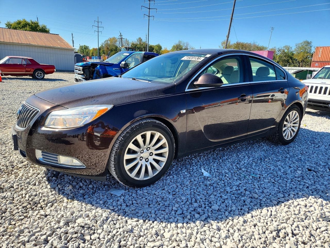 Vue de 2011 BUICK REGAL CXL, angle 1