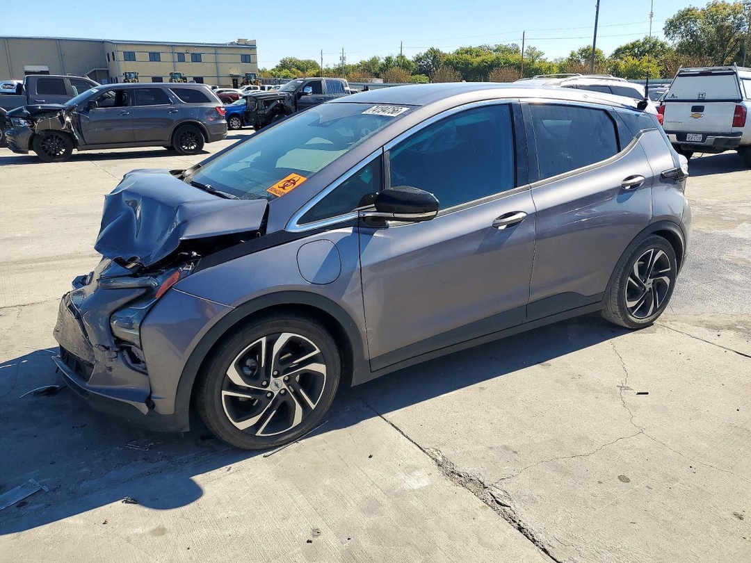 2022 CHEVROLET BOLT EV 2LT view, angle 1