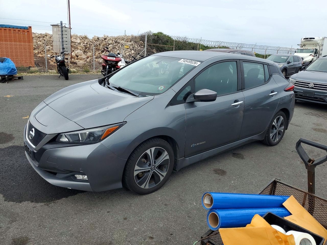 Vista de 2018 NISSAN LEAF SV, ángulo 1