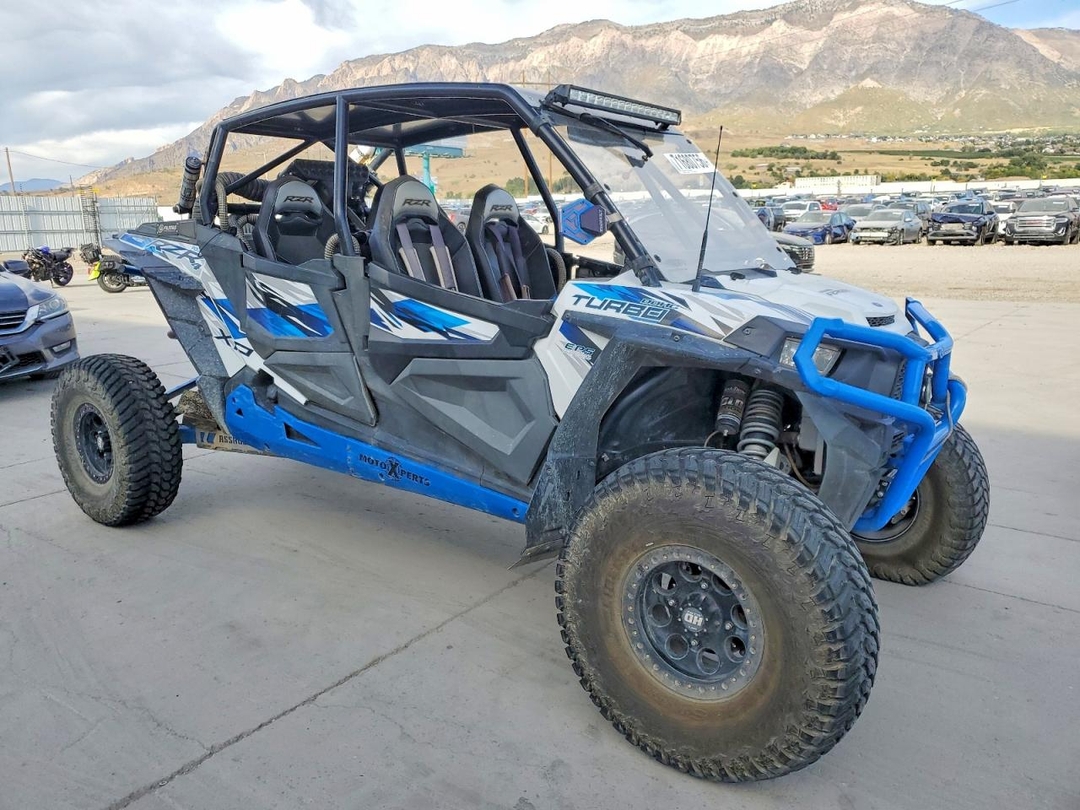 Vista de 2016 POLARIS RZR UTILITY VEHICLE, ángulo 1