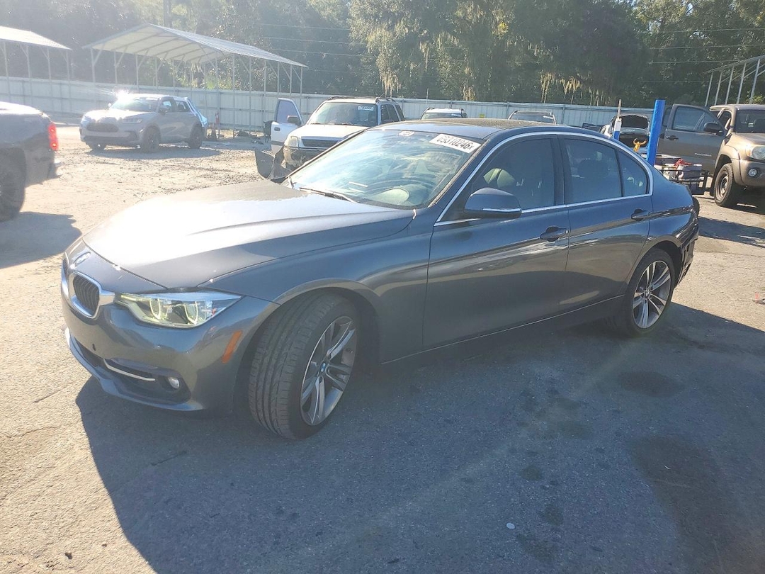 Вид 2017 BMW 330 I, угол 1