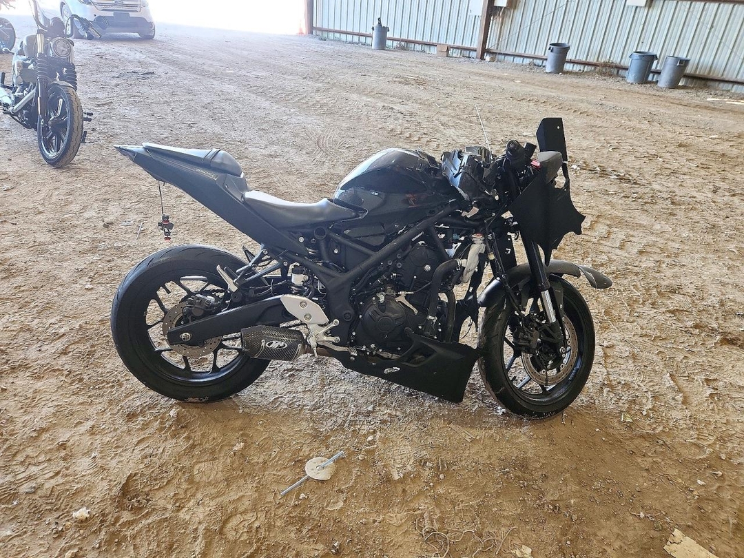 Vue de 2020 YAMAHA YZFR3 A, angle 1