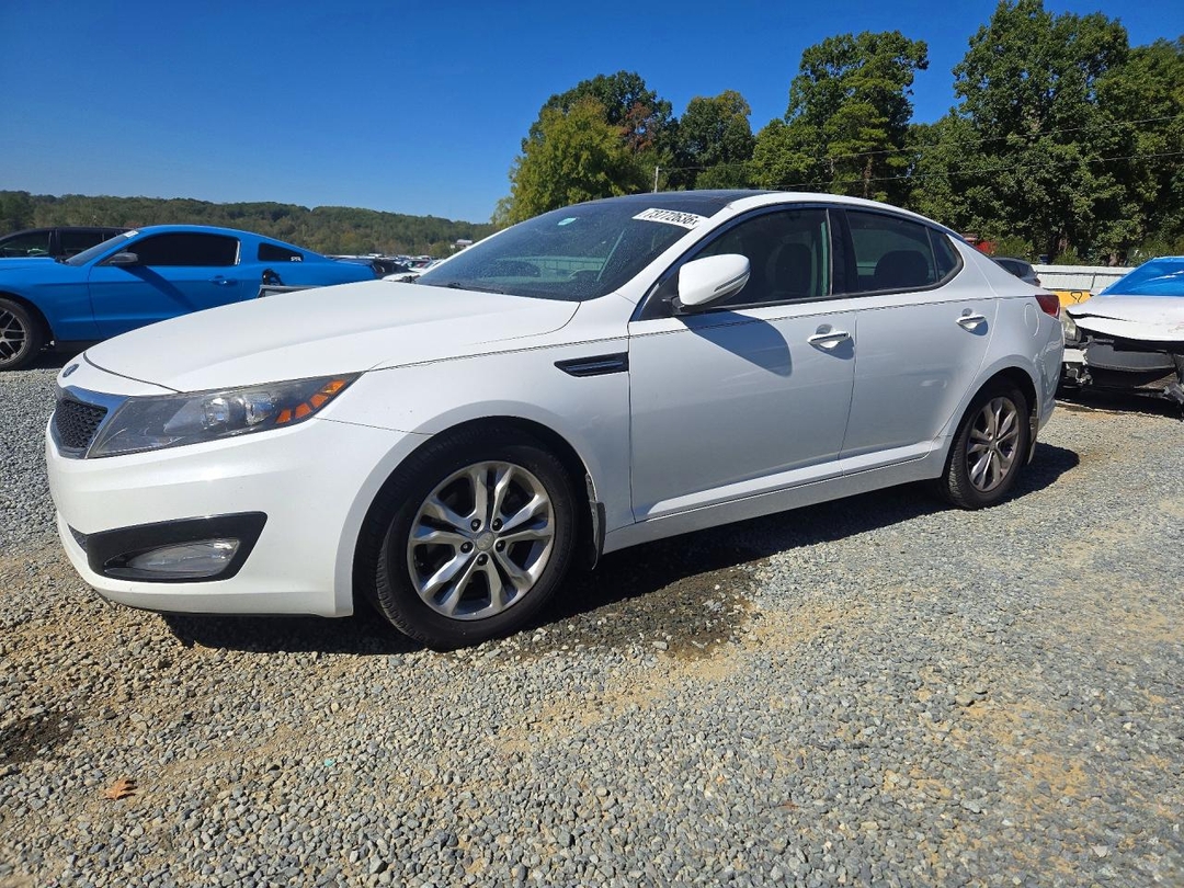 منظر 2013 KIA OPTIMA EX، زاوية 1