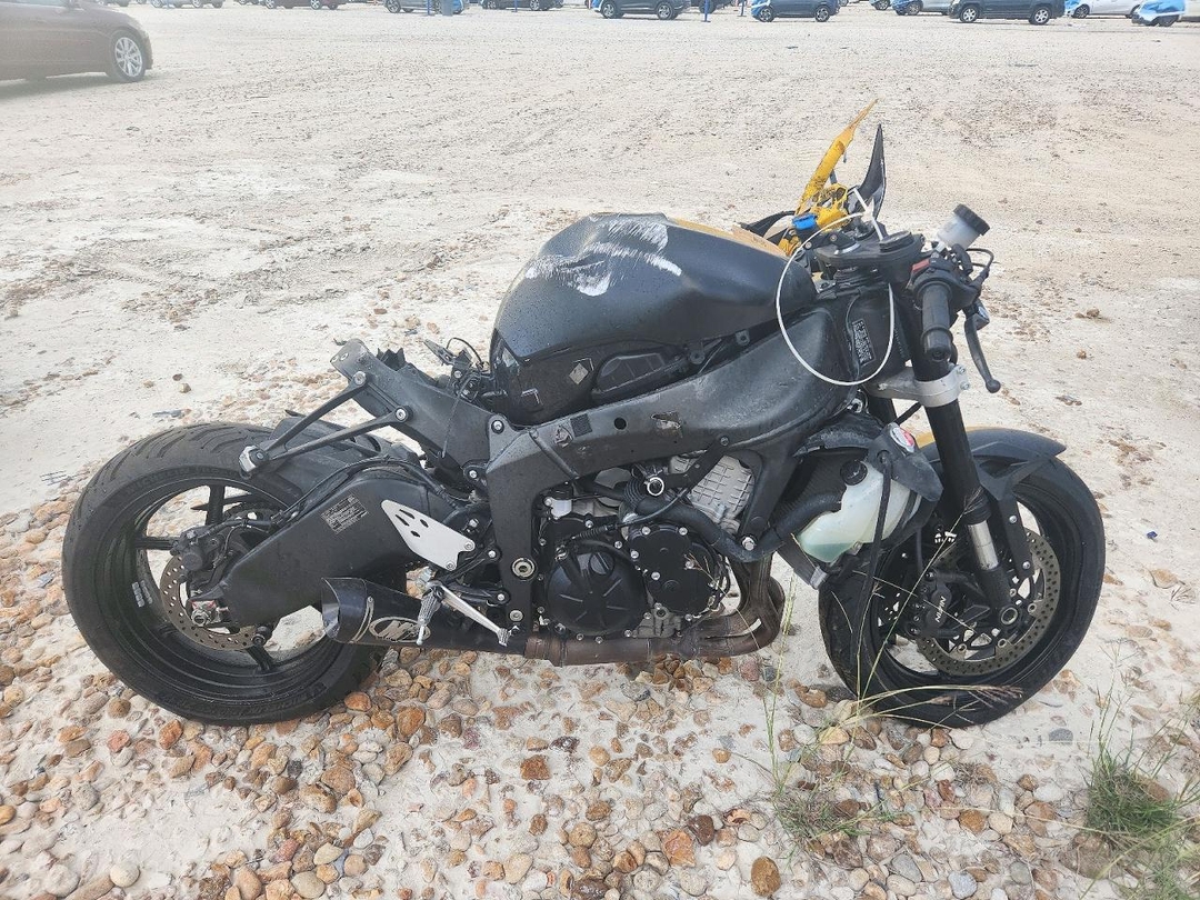 Vista de 2026 KAWASAKI ZX636 K, ángulo 1