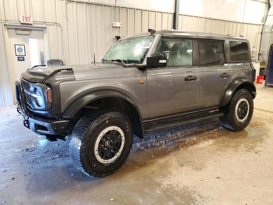 Vista de 2023 FORD BRONCO BASE, ángulo 1