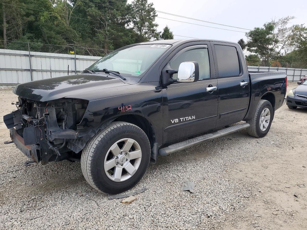 Vista de 2005 NISSAN TITAN XE, ángulo 1