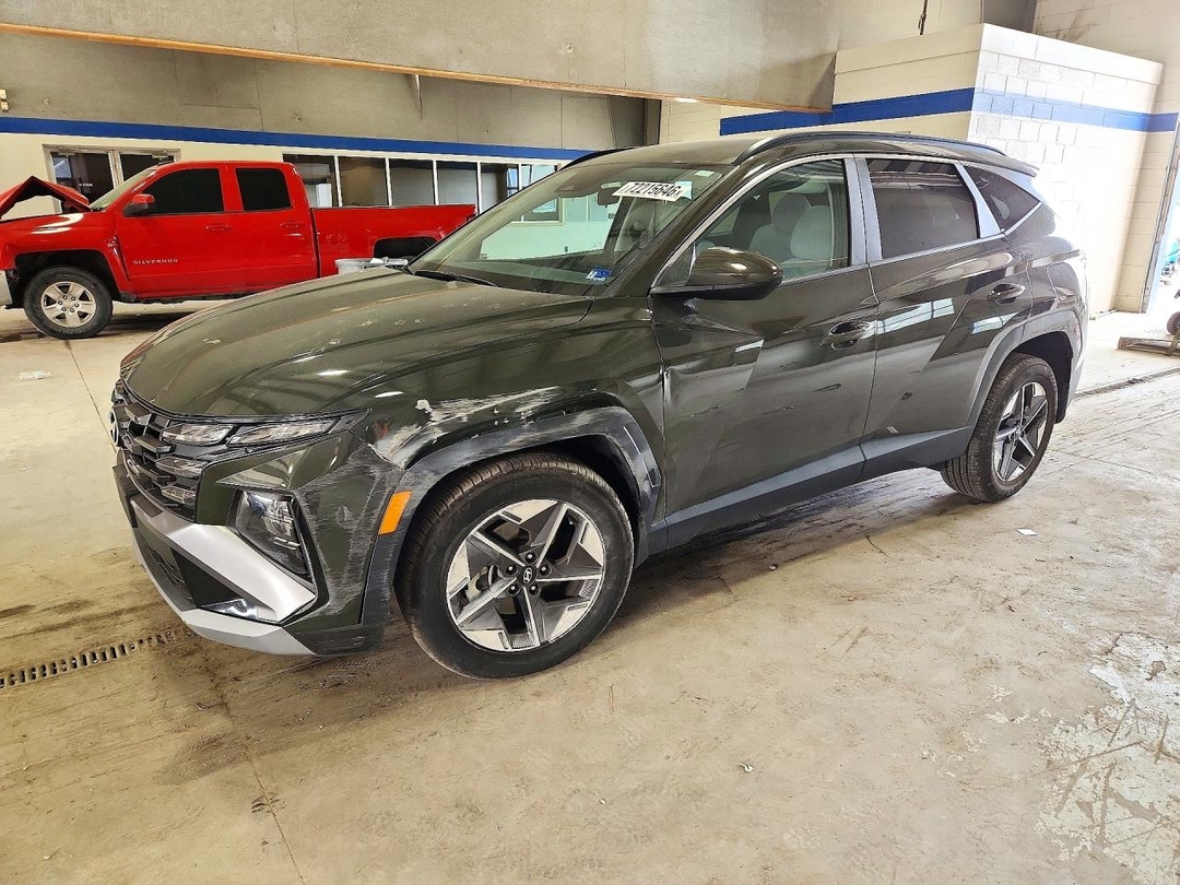Вид 2025 HYUNDAI TUCSON SEL, угол 1