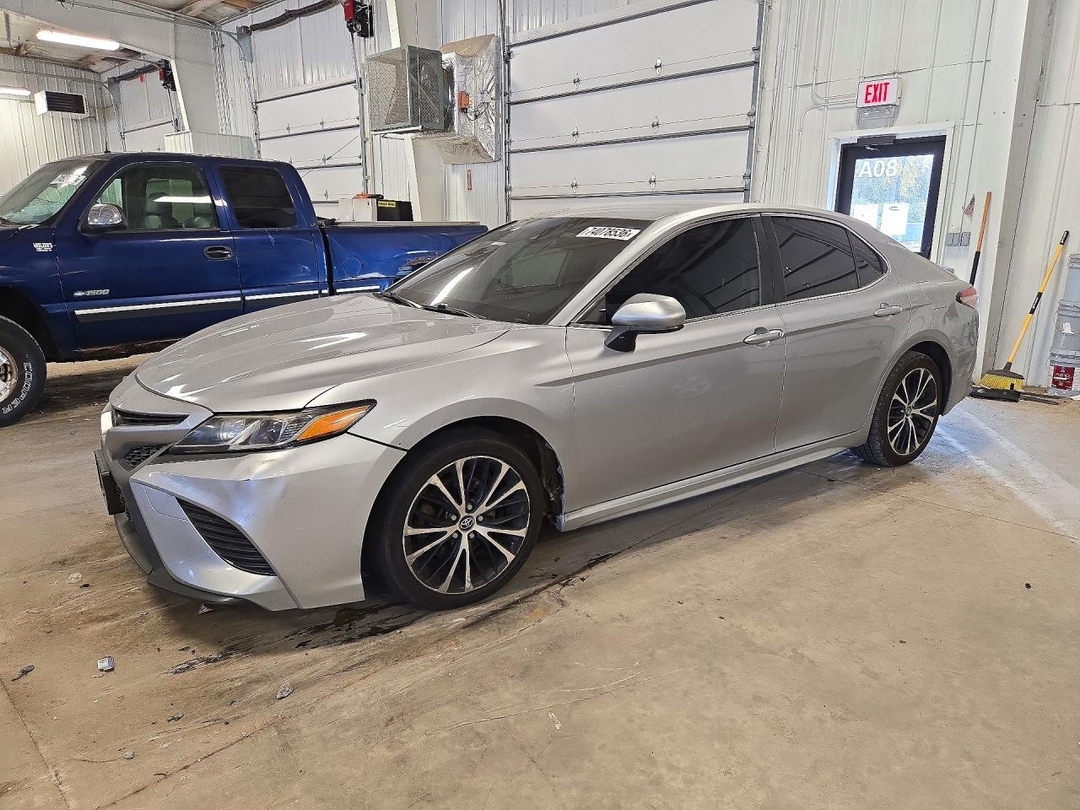 منظر 2019 TOYOTA CAMRY SE، زاوية 1