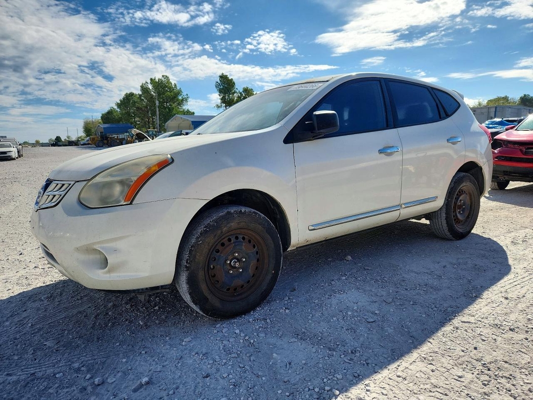 Vue de 2011 NISSAN ROGUE S, angle 1