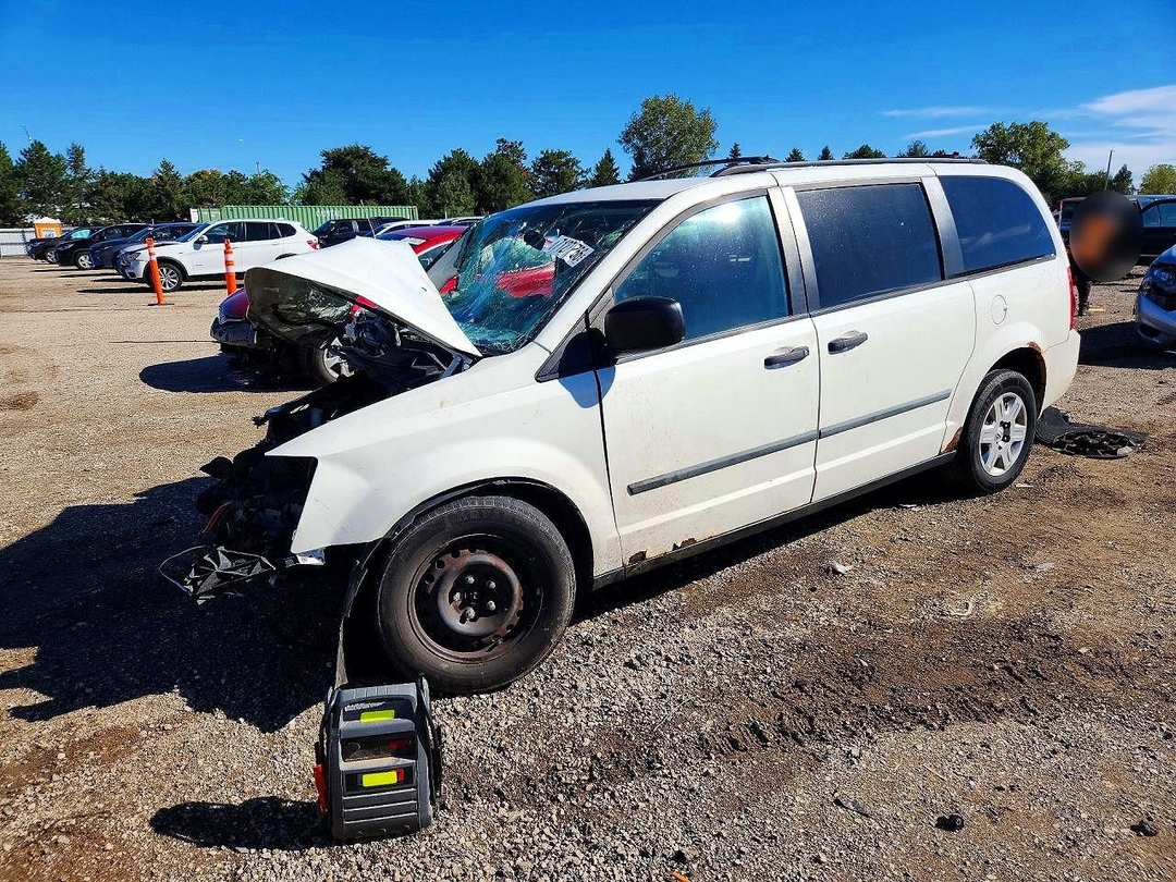منظر 2008 DODGE GRAND CARAVAN SE، زاوية 1
