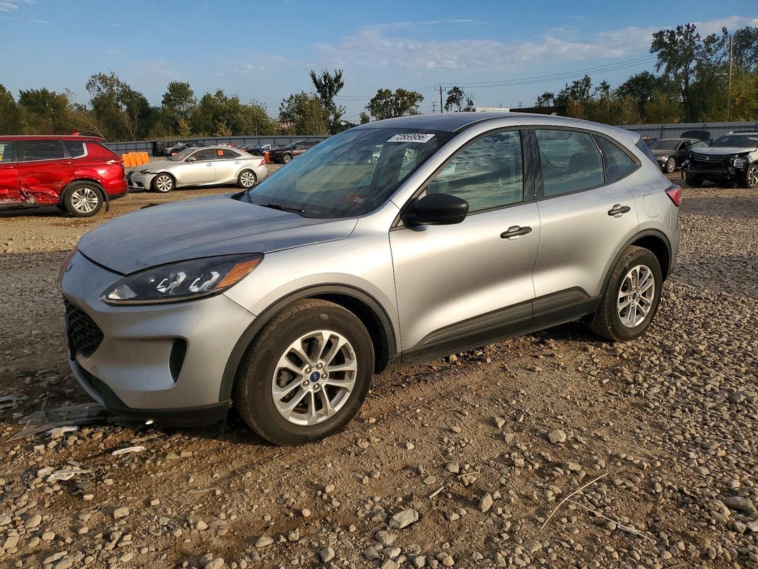 Vista de 2022 FORD ESCAPE S, ángulo 1
