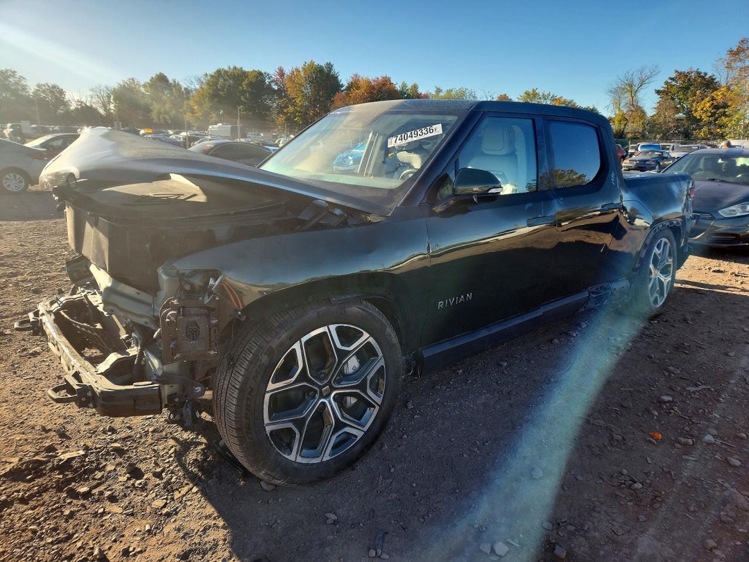 Vue de 2025 RIVIAN R1T ADVENTURE, angle 1