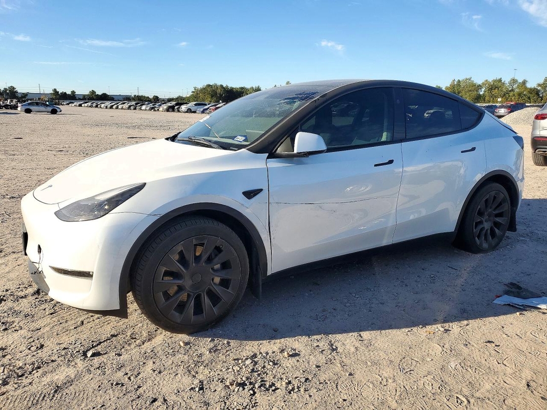 Vue de 2023 TESLA MODEL Y, angle 1