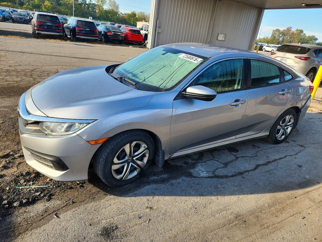 Вид 2017 HONDA CIVIC LX, угол 1