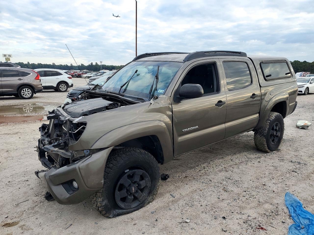 Вид 2013 TOYOTA TACOMA V6, угол 1