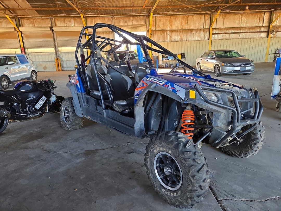 Вид 2013 POLARIS RZR 800 EFI UTILITY VEHICLE, угол 1