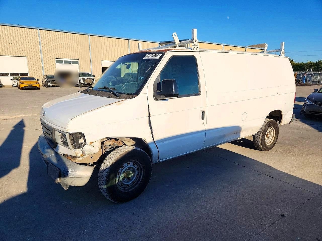 Vue de 2000 FORD E150 DELIVERY VAN, angle 1
