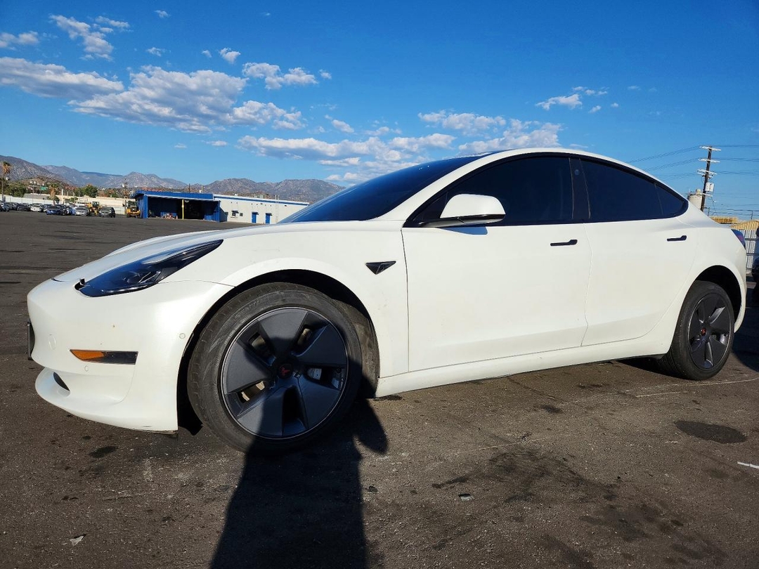 منظر 2022 TESLA MODEL 3، زاوية 1