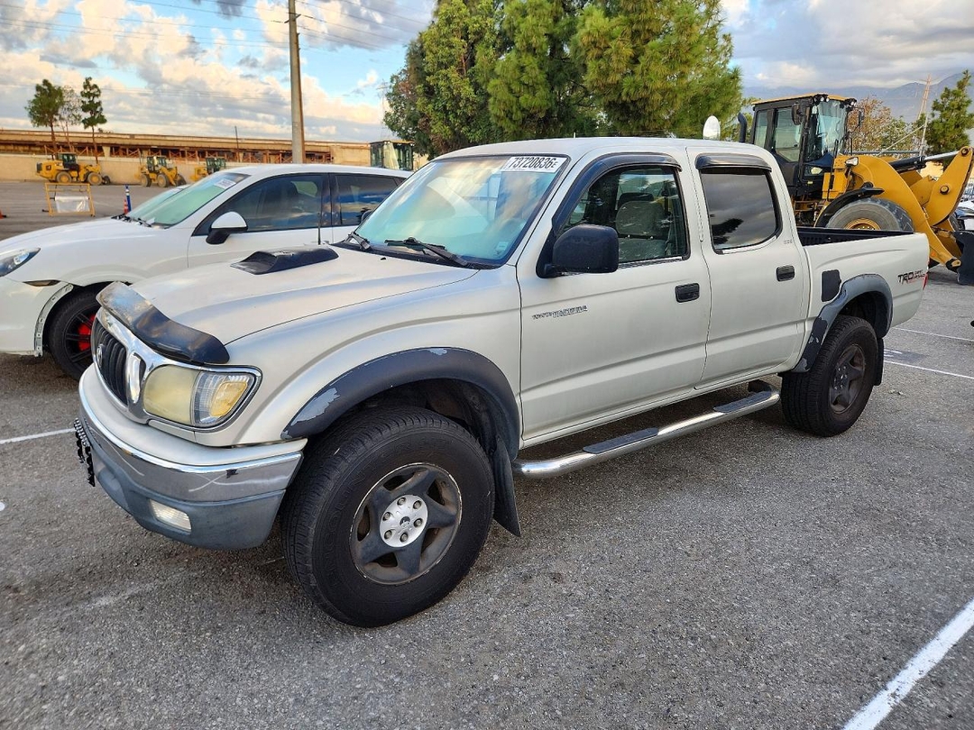 منظر 2001 TOYOTA TACOMA DOUBLE CAB PRERUNNER، زاوية 1