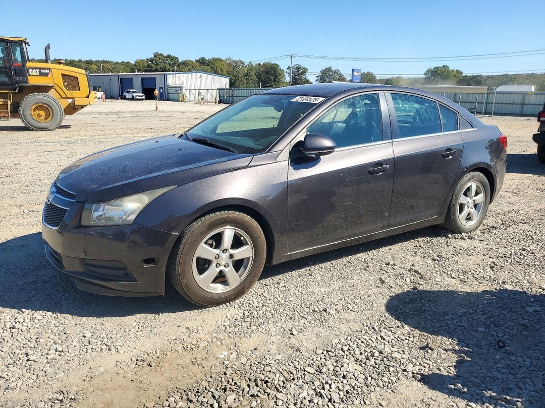Vue de 2014 CHEVROLET CRUZE LT, angle 1