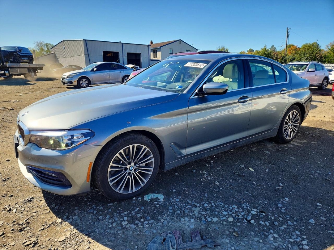Vue de 2018 BMW 530 XI, angle 1