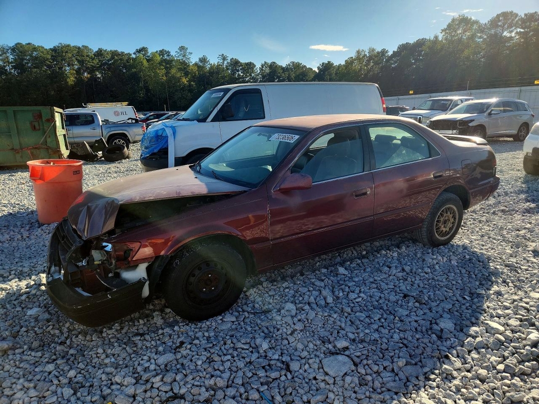 Vista de 1999 TOYOTA CAMRY LE, ángulo 1