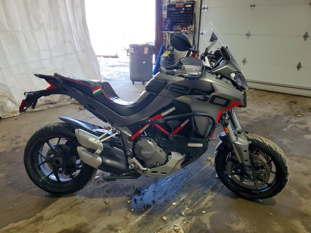 Vue de 2020 DUCATI MULTISTRADA 1260, angle 1