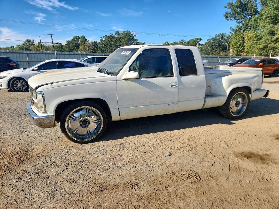 Vue de 1990 GMC SIERRA C1500, angle 1