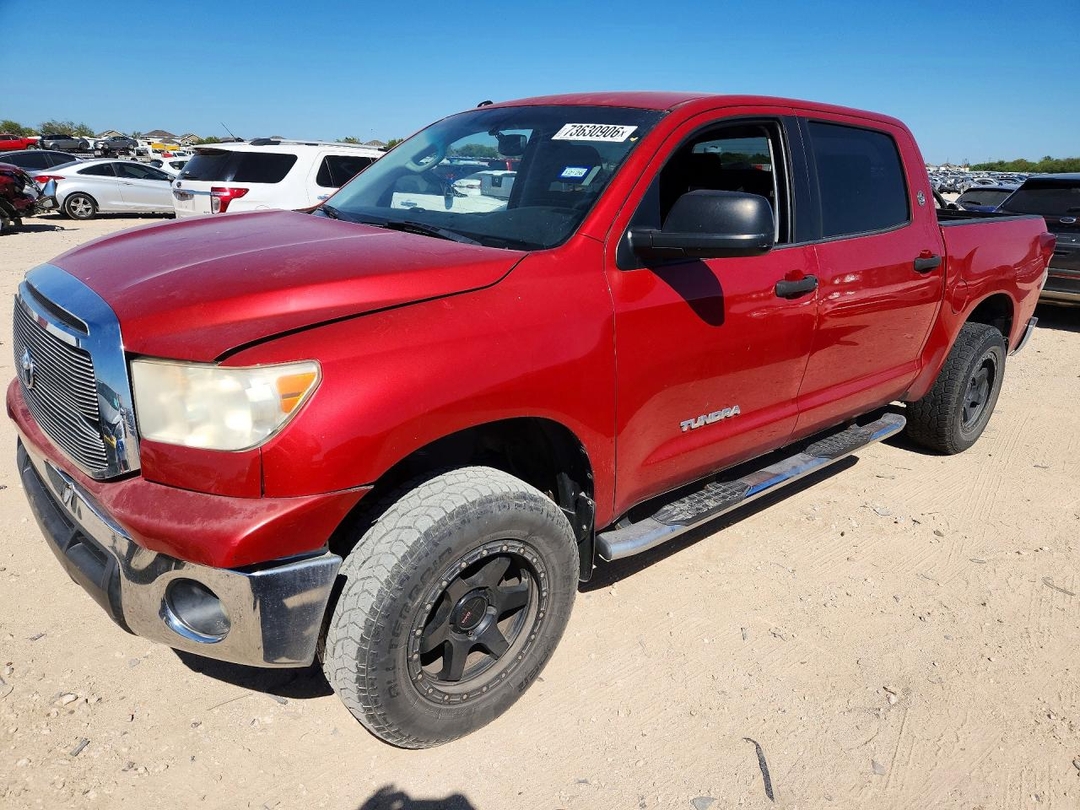 Вид 2013 TOYOTA TUNDRA CREWMAX SR5, угол 1