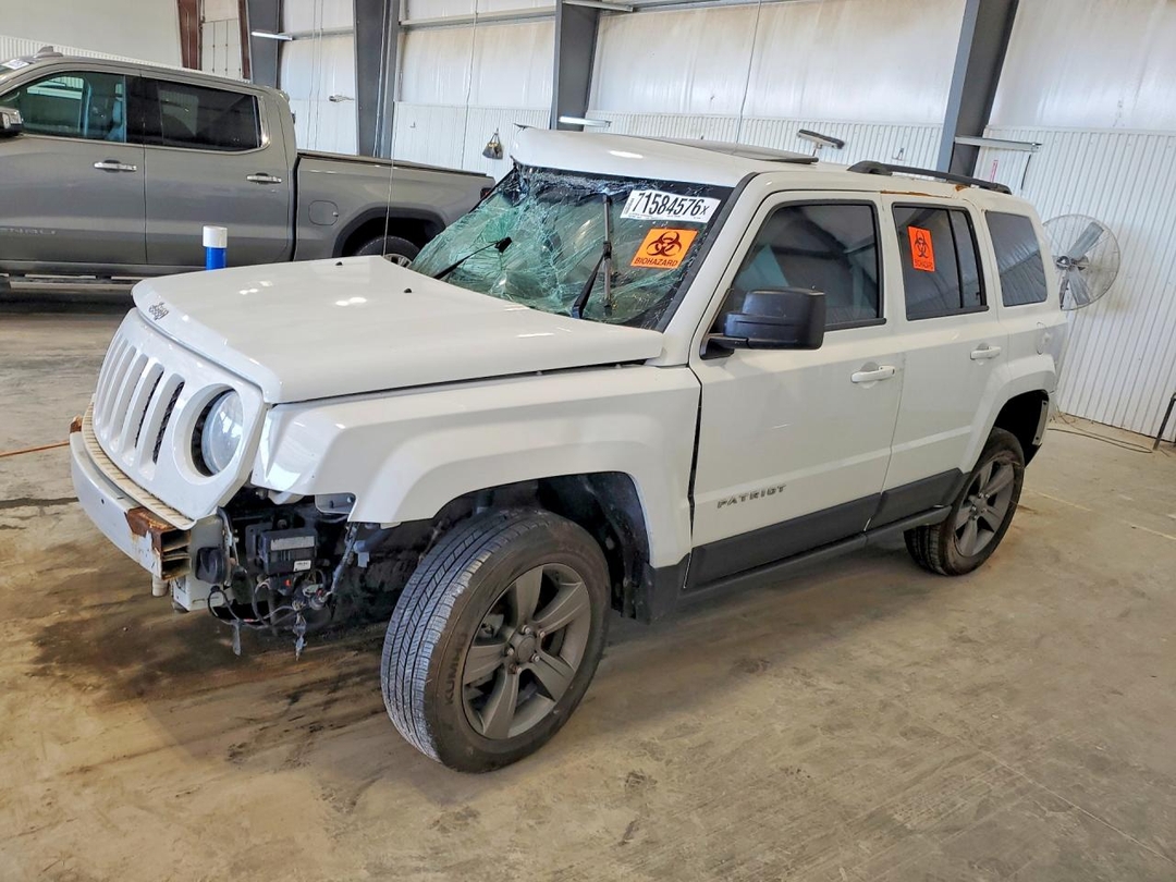منظر 2015 JEEP PATRIOT LATITUDE، زاوية 1