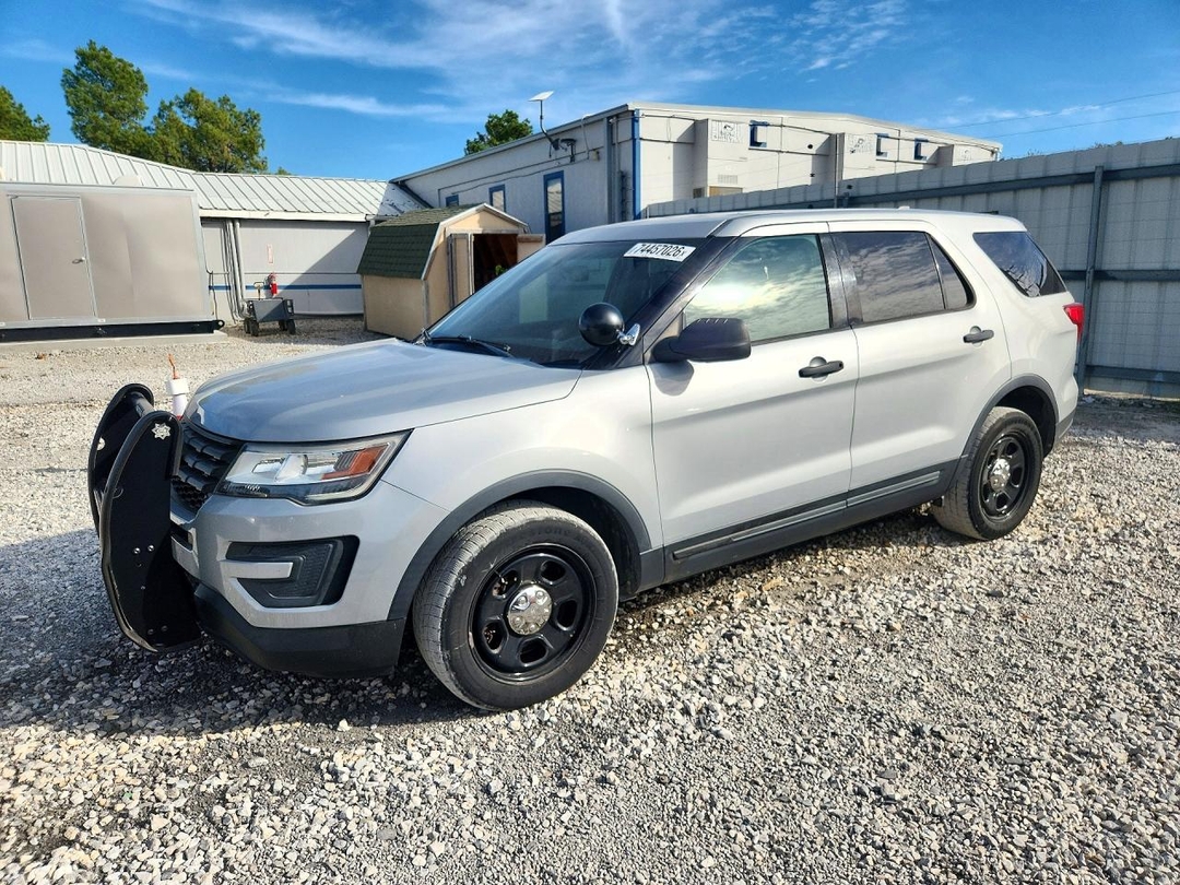 Vue de 2018 FORD EXPLORER POLICE INTERCEPTOR, angle 1