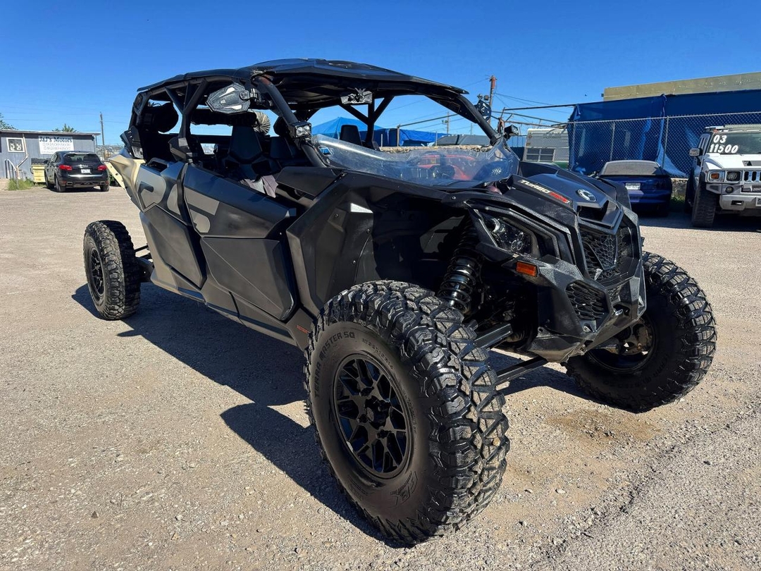 Вид 2023 CAN-AM MAVERICK X3 MAX RS TURBO RR, угол 1