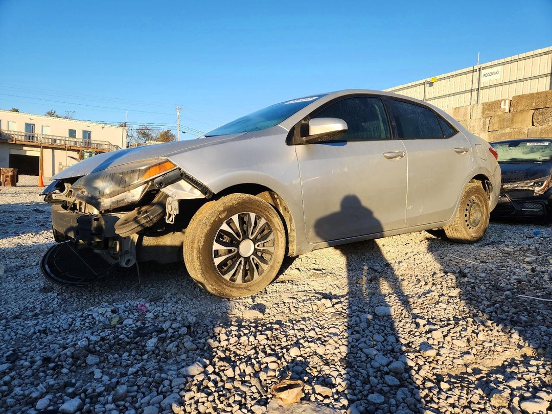 2015 TOYOTA COROLLA L view, angle 1