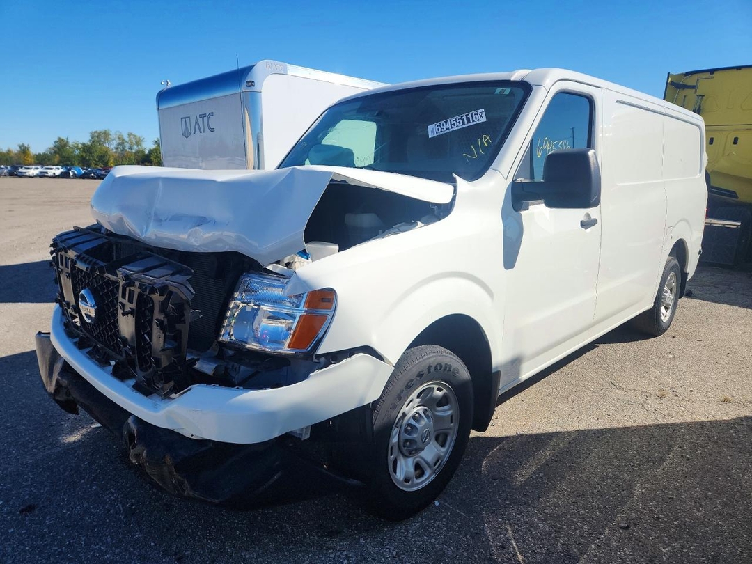 Vista de 2019 NISSAN NV2500 DELIVERY VAN, ángulo 1
