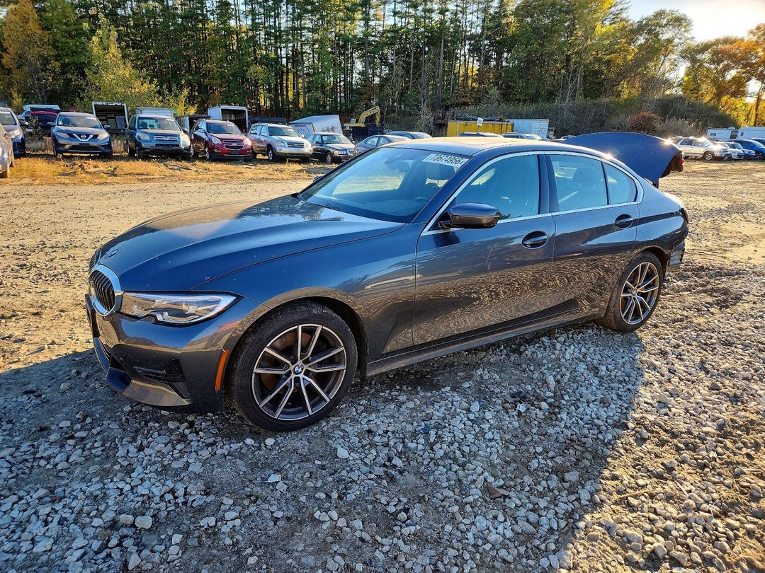 Vue de 2021 BMW 330XI, angle 1