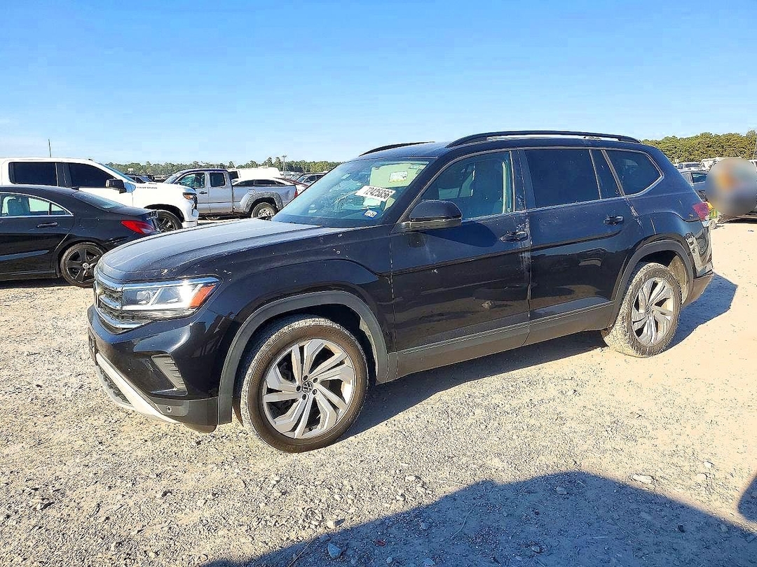 Вид 2021 VOLKSWAGEN ATLAS SE, угол 1