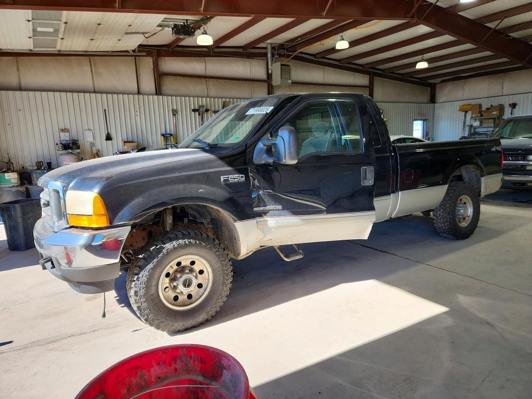 Vista de 2001 FORD F250 SUPER DUTY, ángulo 1