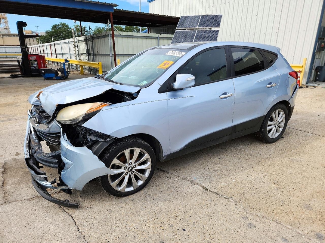 Vue de 2013 HYUNDAI TUCSON, angle 1