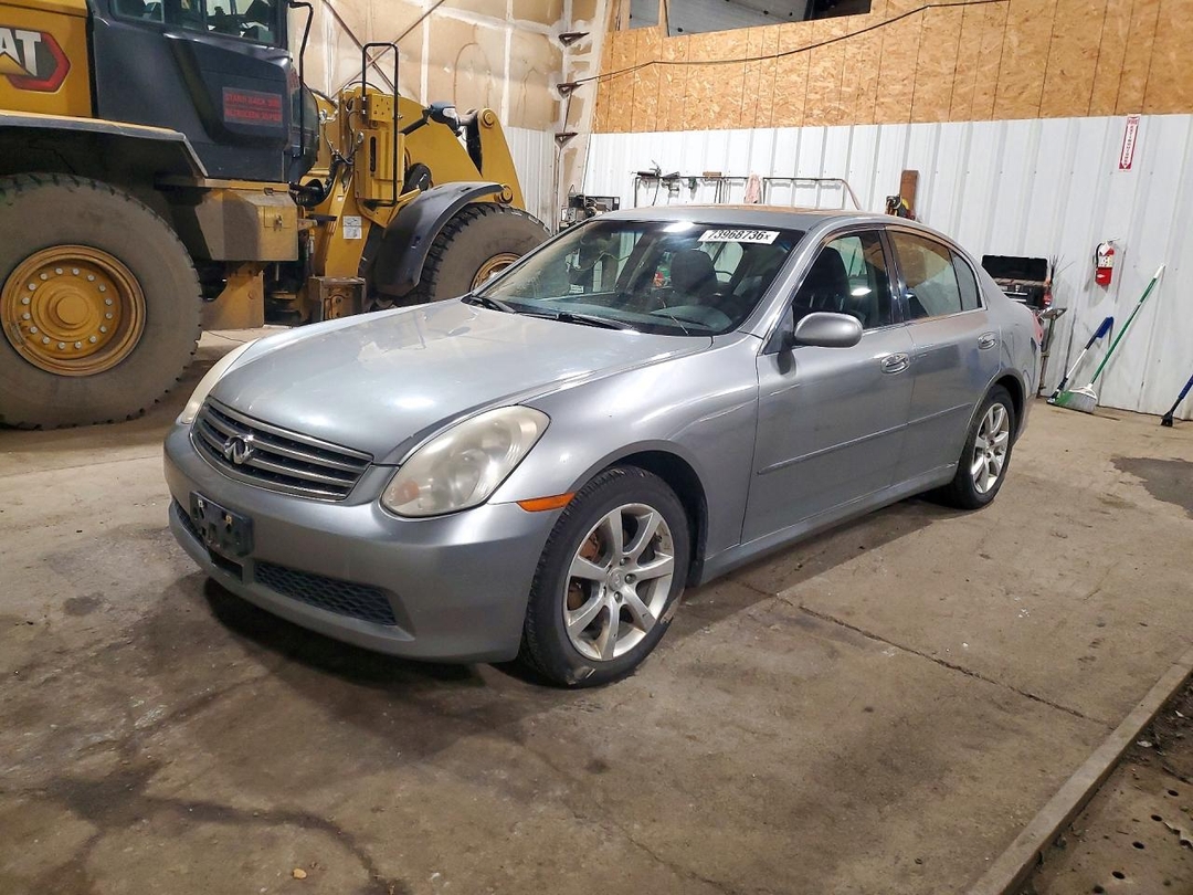 منظر 2005 INFINITI G35 X، زاوية 1