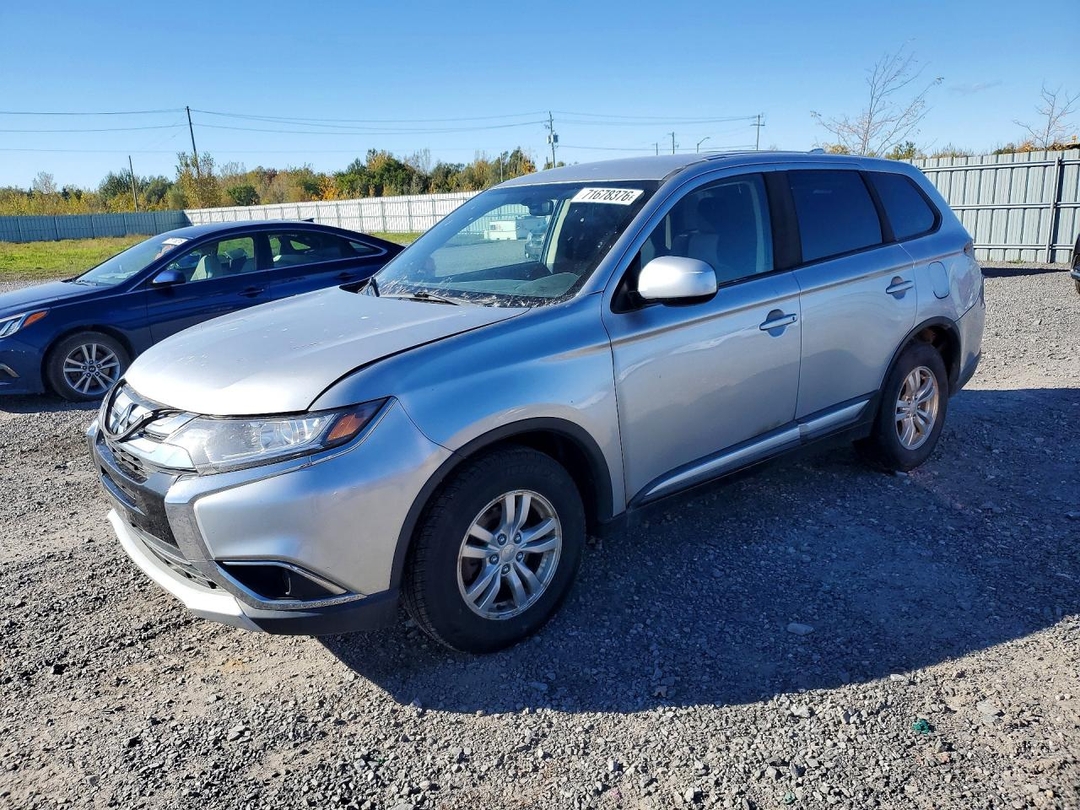 Vue de 2018 MITSUBISHI OUTLANDER ES, angle 1