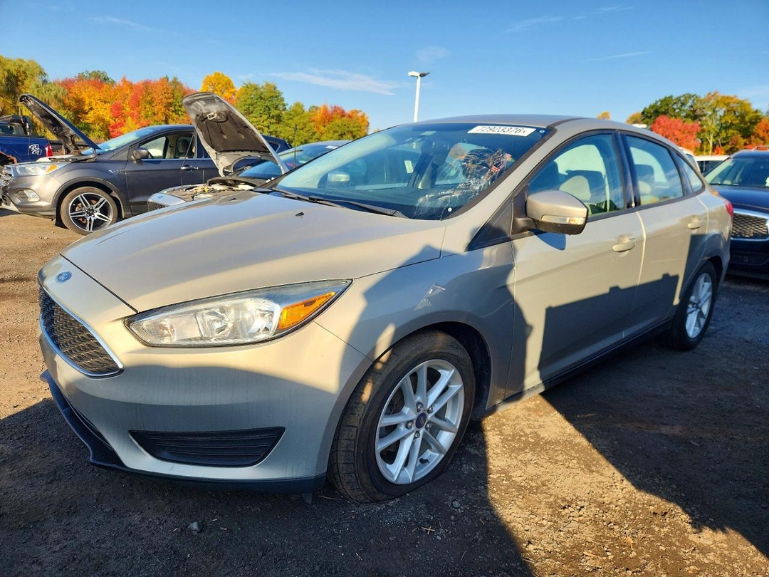 Vista de 2015 FORD FOCUS SE, ángulo 1